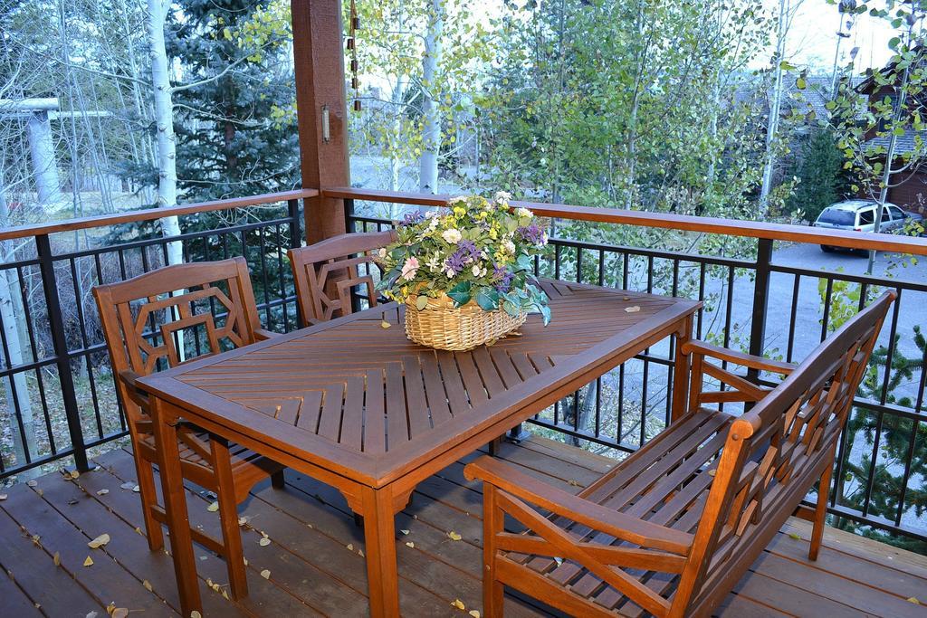 Moose Creek Townhomes By Jackson Hole Real Estate Company Teton Village Oda fotoğraf