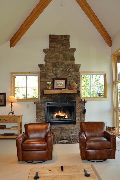 Moose Creek Townhomes By Jackson Hole Real Estate Company Teton Village Oda fotoğraf