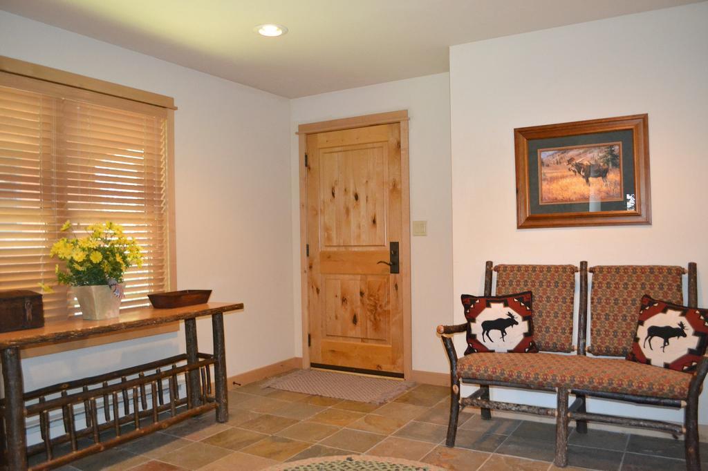 Moose Creek Townhomes By Jackson Hole Real Estate Company Teton Village Oda fotoğraf